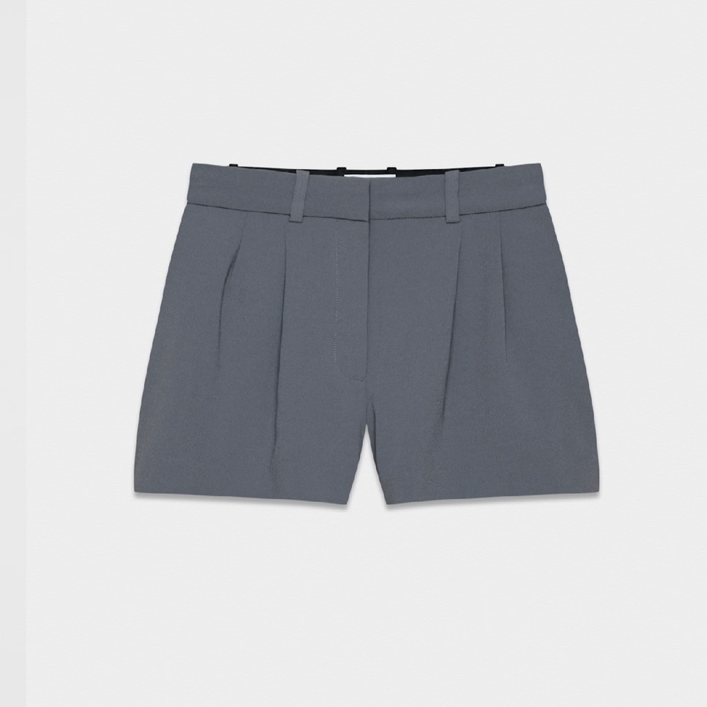 Aritzia Babaton Pleated Mini Short in Navy!